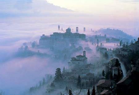 Bergamo_nebbia.jpg